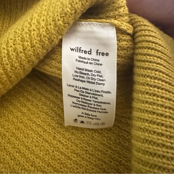 WILFRED FREE Sz Medium 100% Wool Yellow Waffle Knit Chunky Crew Neck Sweater - Picture 3 of 8